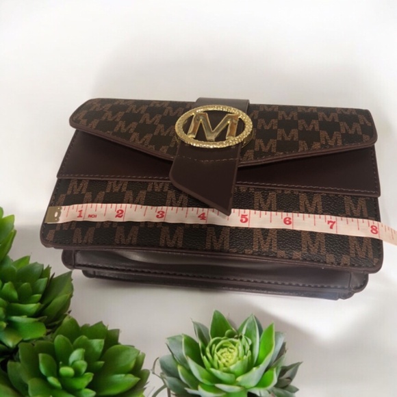 Mini Crossbody Bag - Picture 10 of 11